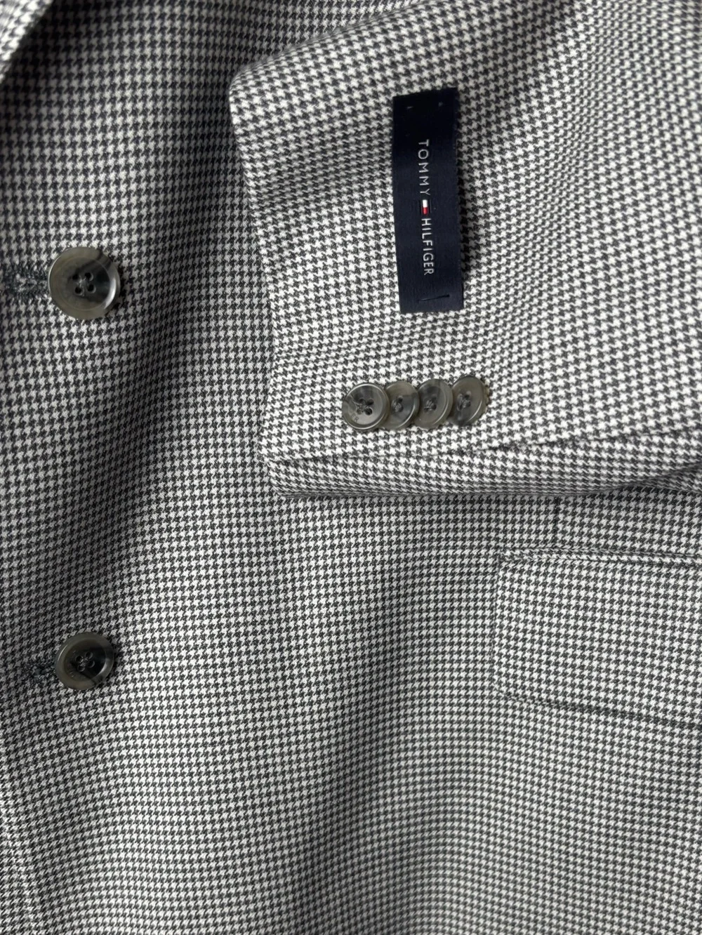 NWOT Tommy Hilfiger Gray Micro Houndstooth Plaid Two-Button Sport Coat Size 50 R